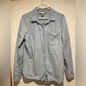 Women’ Old Navy, Classic chambray shirt.